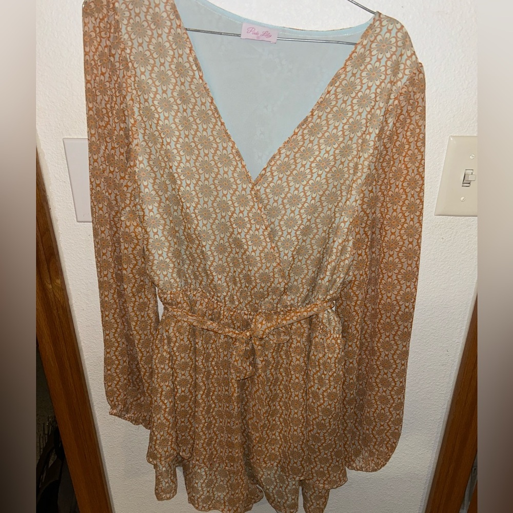 Pink lily Romper NWOT